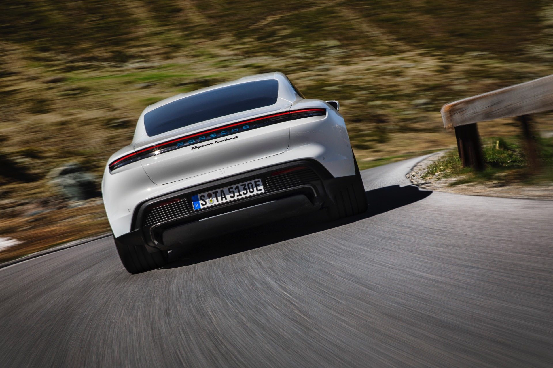 Porsche Taycan Turbo dinamic